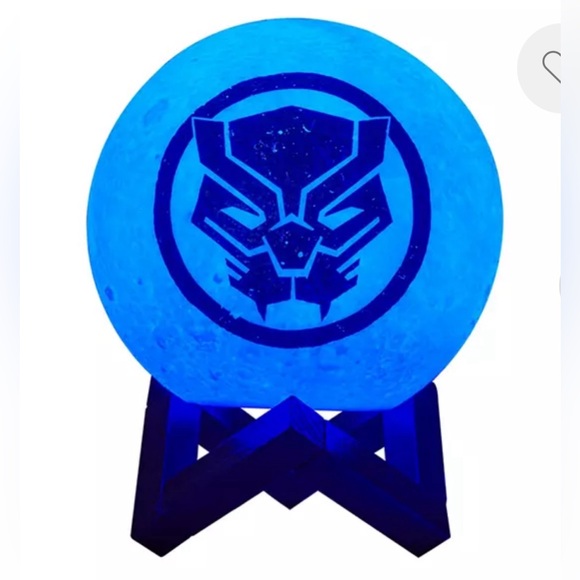 NIB Marvel Black Panther Icon Multi-Color Moon Lamp - Picture 2 of 9